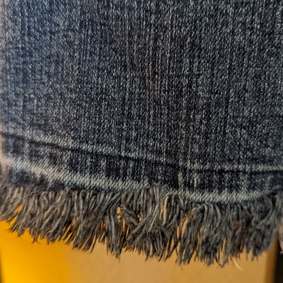 Gap strech size 2 jean skirt - Picture 2 of 7